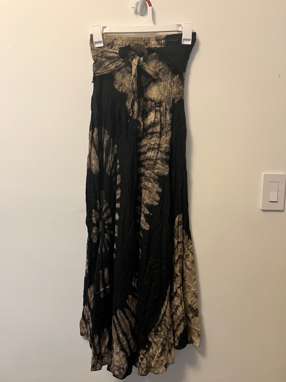 Black and Beige Tie-Dye Maxi Skirt with Waist Tie